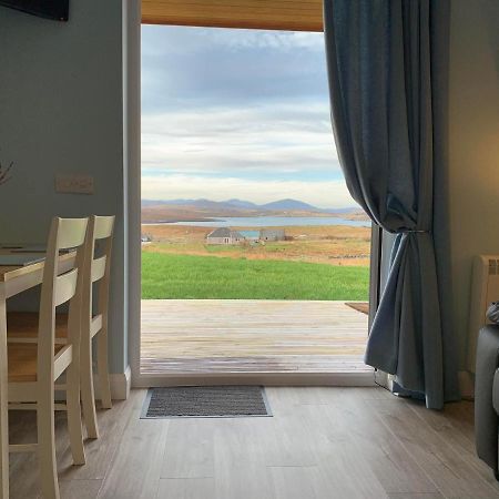 Hebridean Holiday Cabins Breasclete エクステリア 写真