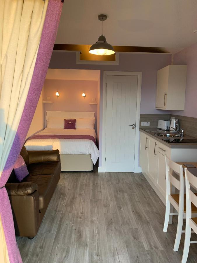 Hebridean Holiday Cabins Breasclete エクステリア 写真