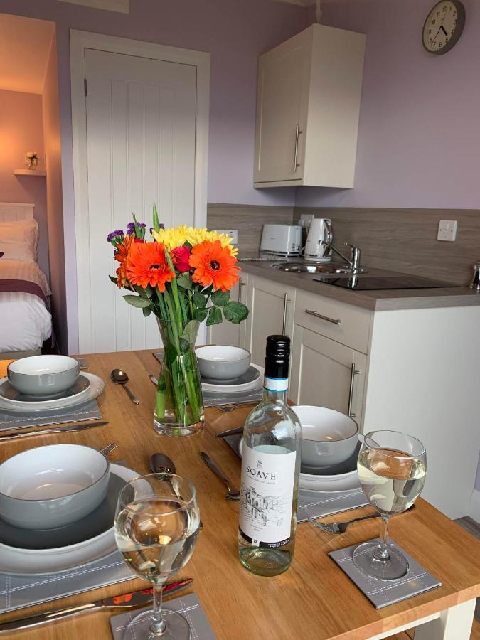 Hebridean Holiday Cabins Breasclete エクステリア 写真