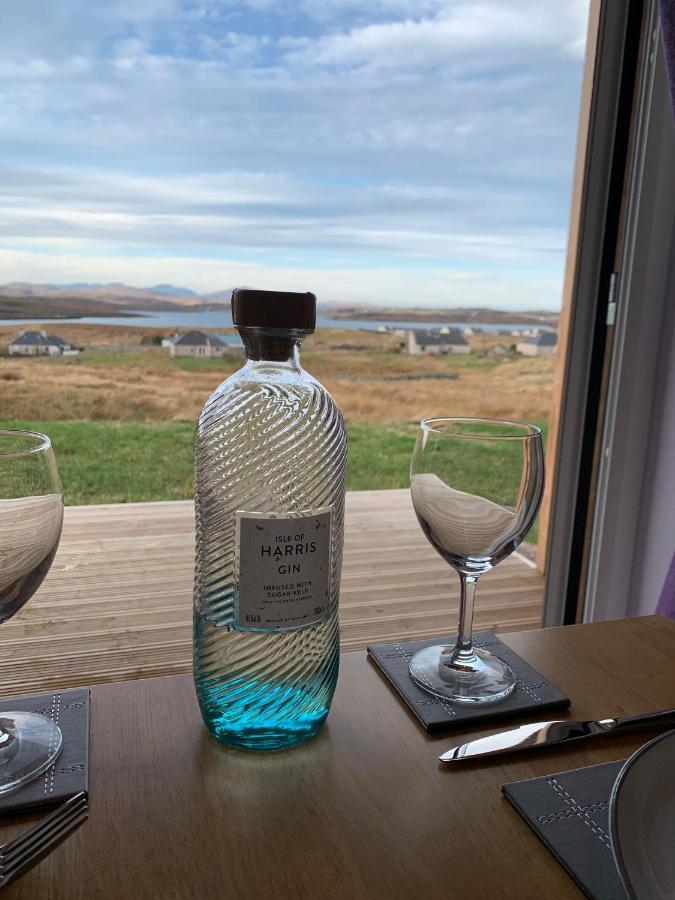Hebridean Holiday Cabins Breasclete エクステリア 写真