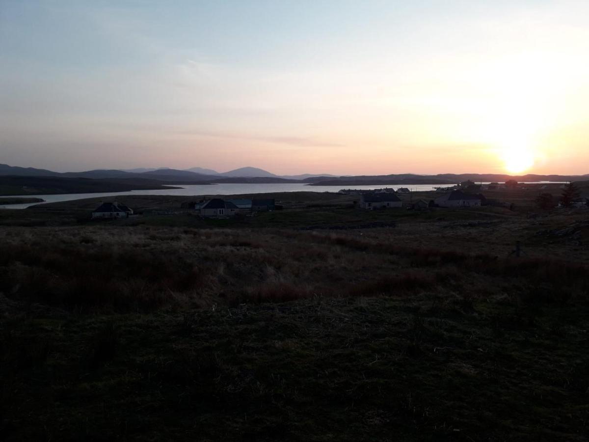 Hebridean Holiday Cabins Breasclete エクステリア 写真