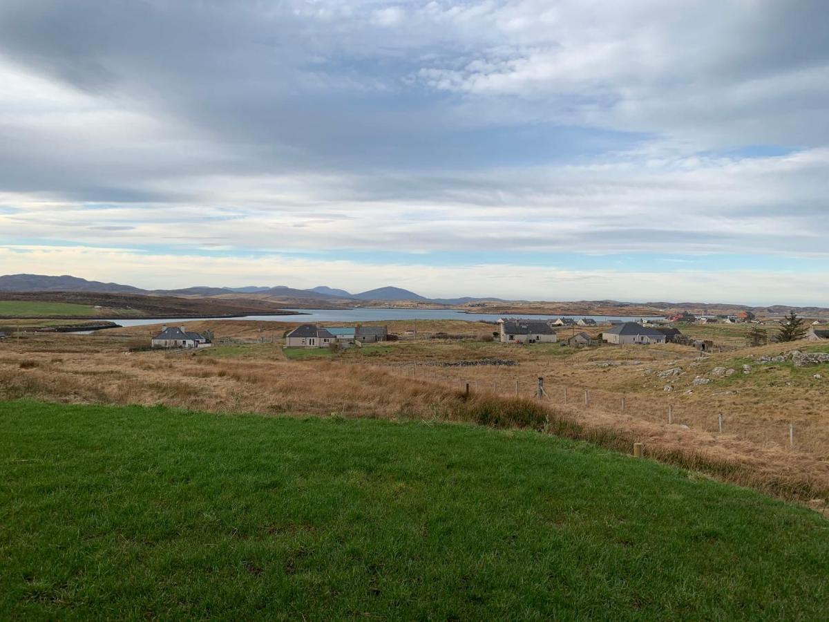 Hebridean Holiday Cabins Breasclete エクステリア 写真