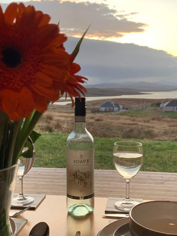 Hebridean Holiday Cabins Breasclete エクステリア 写真